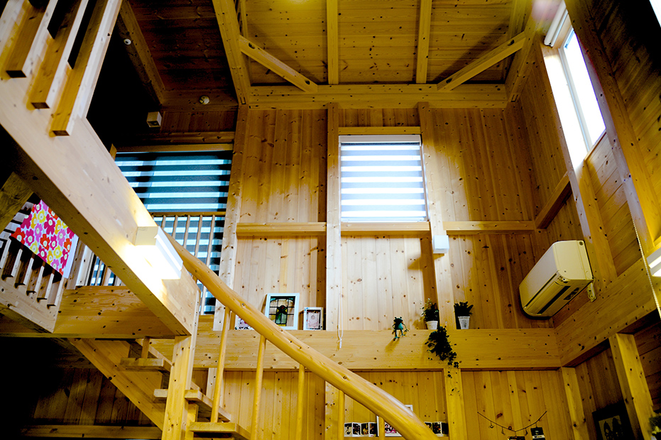 加古川市で木の家の施工実績が豊富な工務店の施工事例(吹き抜け)
