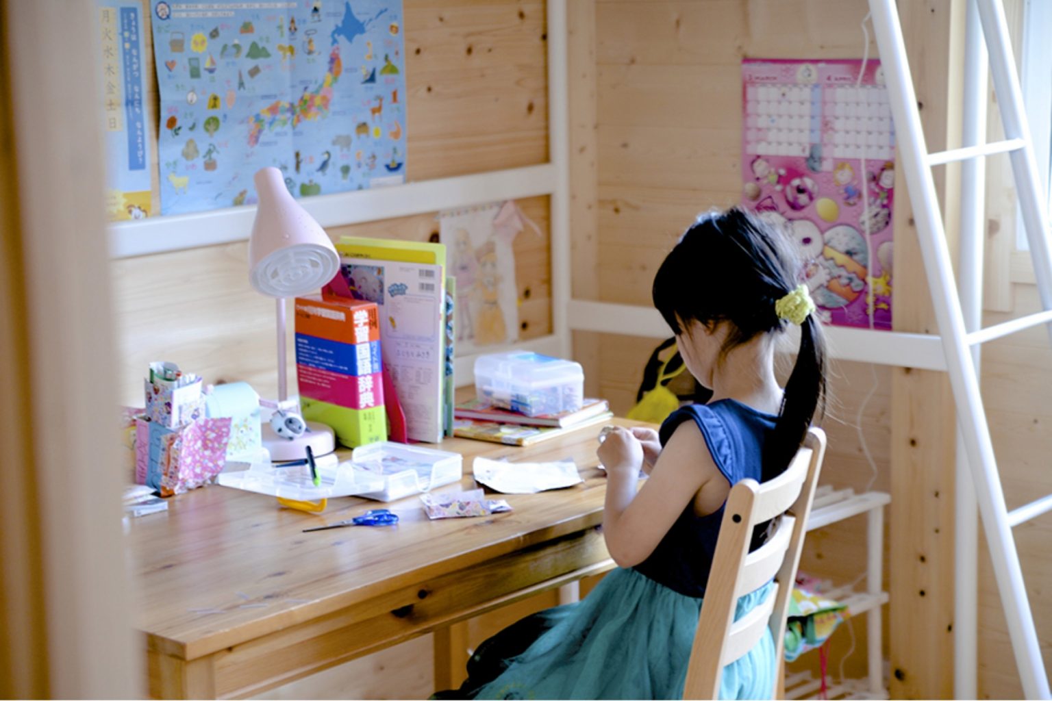 兵庫県加古川市の注文住宅：カウンターキッチンを採用し、子どもを見守りながら家事