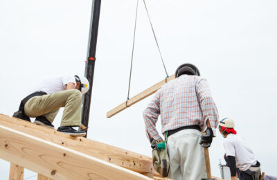 上棟とは？上棟式をする場合の流れやマナーも解説